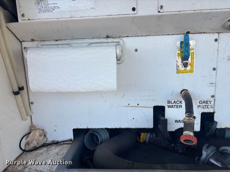 image for item EG8952 2000 Fleetwood-Spartan American Dream RV