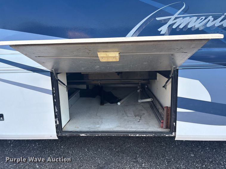 image for item EG8952 2000 Fleetwood-Spartan American Dream RV