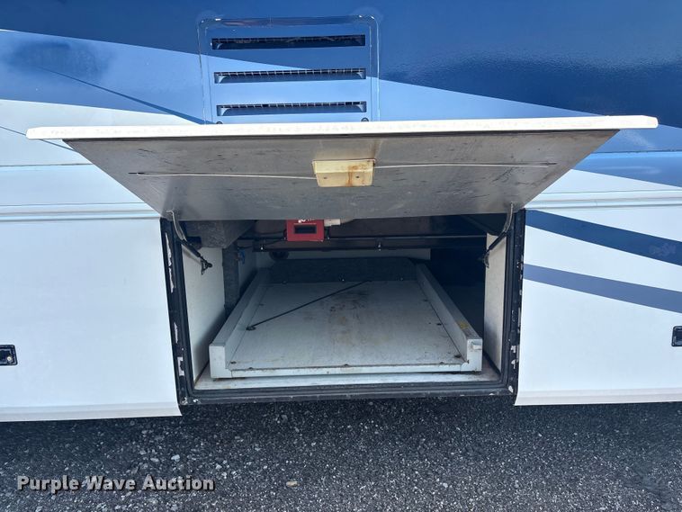 image for item EG8952 2000 Fleetwood-Spartan American Dream RV