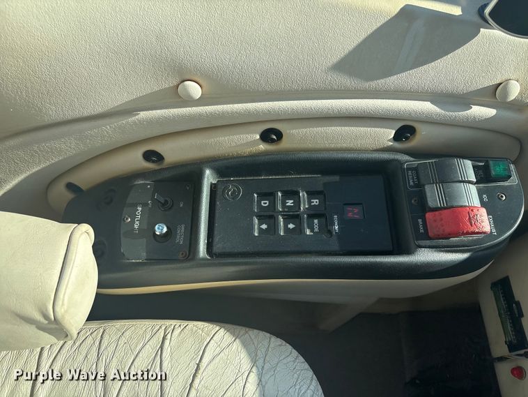 image for item EG8952 2000 Fleetwood-Spartan American Dream RV