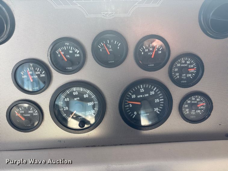 image for item EG8952 2000 Fleetwood-Spartan American Dream RV