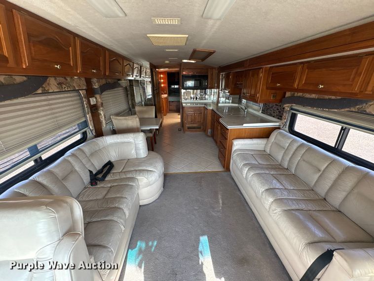 image for item EG8952 2000 Fleetwood-Spartan American Dream RV
