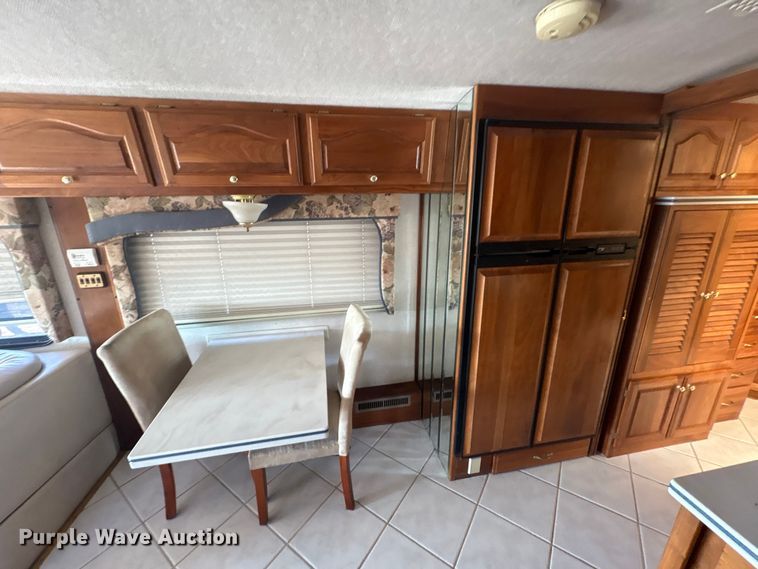 image for item EG8952 2000 Fleetwood-Spartan American Dream RV