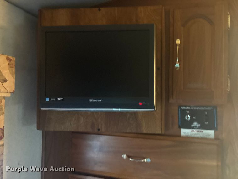 image for item EG8952 2000 Fleetwood-Spartan American Dream RV