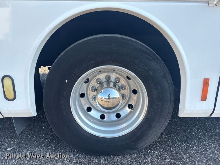 image for item EG8952 2000 Fleetwood-Spartan American Dream RV