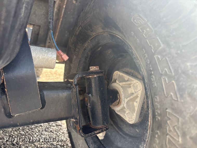 image for item EG8954 2022 Cushman Hauler 800X golf cart