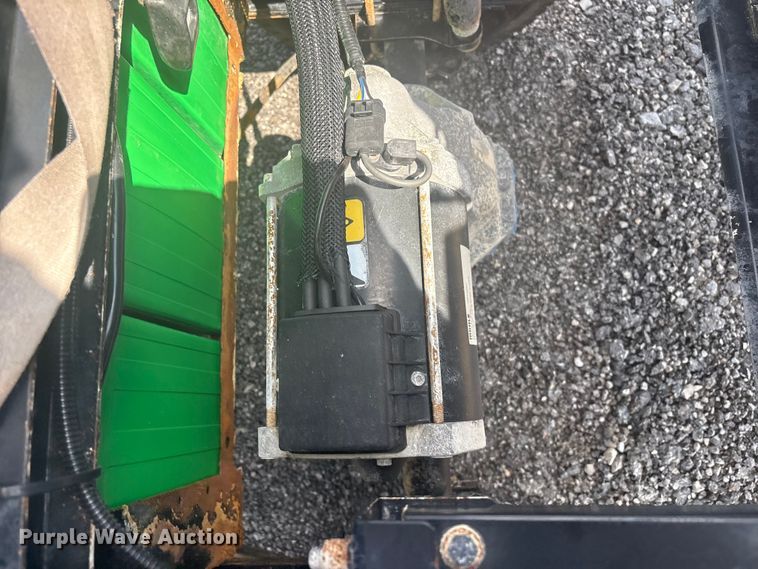 image for item EG8954 2022 Cushman Hauler 800X golf cart