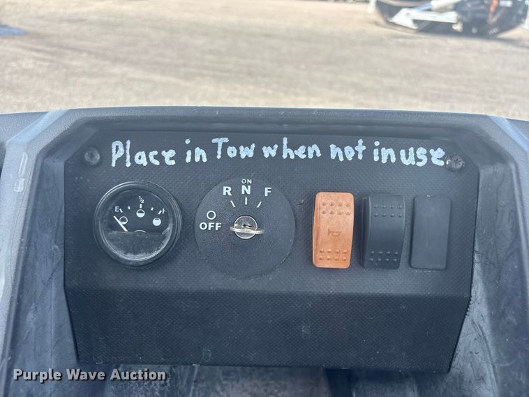 image for item EG8954 2022 Cushman Hauler 800X golf cart