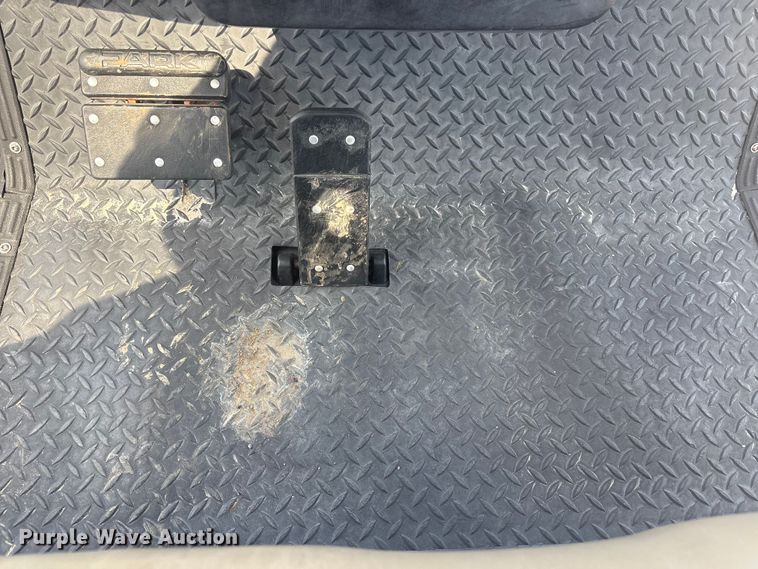 image for item EG8954 2022 Cushman Hauler 800X golf cart