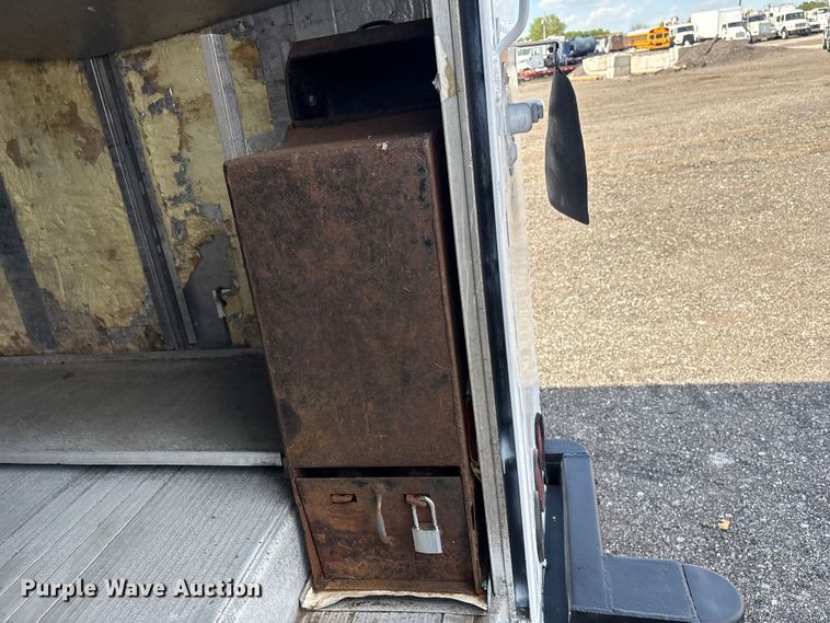 image for item EG8963 2014 Isuzu NPR HD box truck