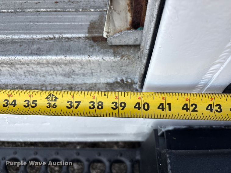 image for item EG8963 2014 Isuzu NPR HD box truck