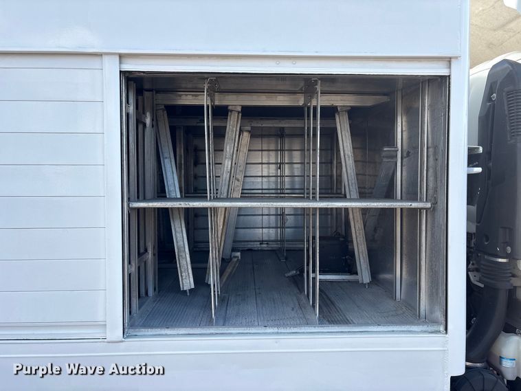 image for item EG8963 2014 Isuzu NPR HD box truck