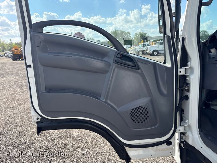 image for item EG8963 2014 Isuzu NPR HD box truck