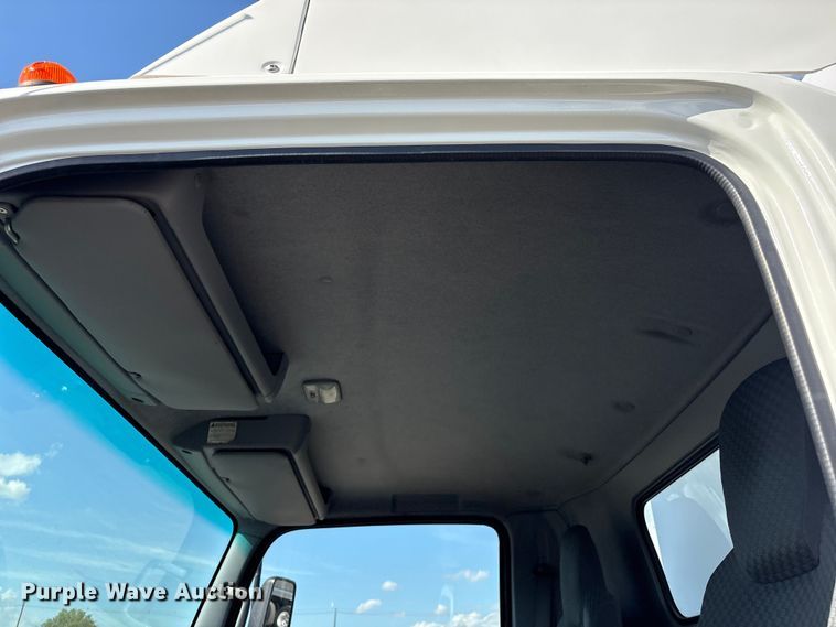 image for item EG8963 2014 Isuzu NPR HD box truck