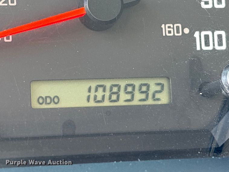 image for item EG8963 2014 Isuzu NPR HD box truck