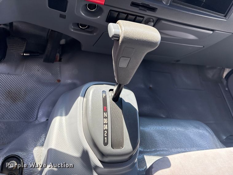 image for item EG8963 2014 Isuzu NPR HD box truck