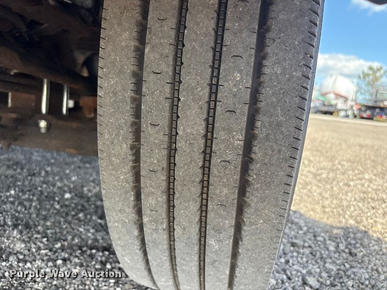 image for item EG8963 2014 Isuzu NPR HD box truck