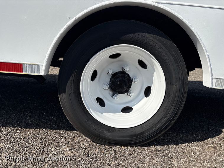 image for item EG8963 2014 Isuzu NPR HD box truck