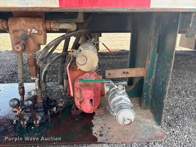 image for item EG8964 Flatbed