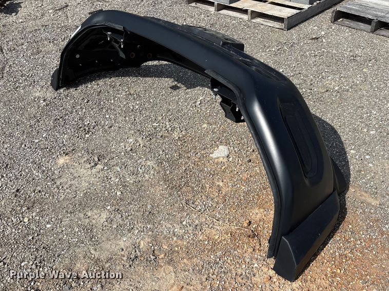 image for item EO4116 Truck bumper