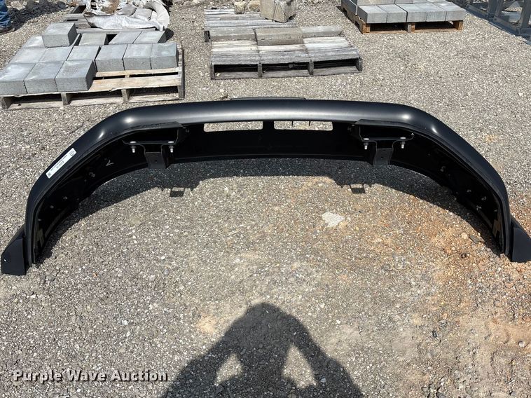 image for item EO4116 Truck bumper