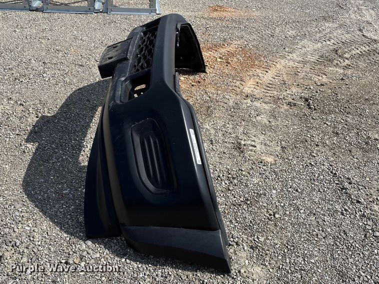 image for item EO4116 Truck bumper