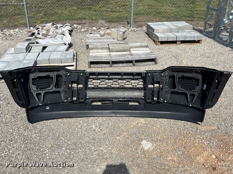image for item EO4116 Truck bumper