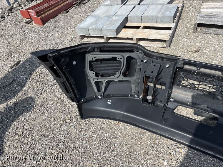 image for item EO4116 Truck bumper