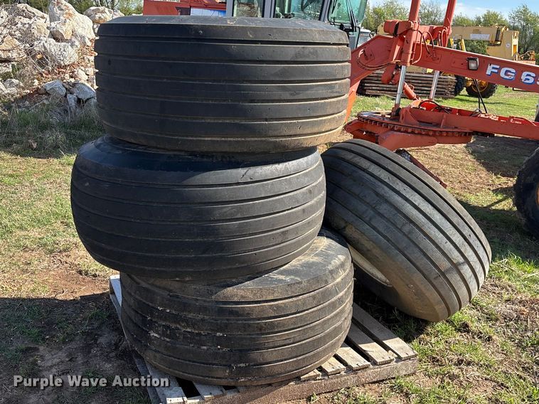 image for item EO4160 (4) 21.5L-16.1 SL airplane tires and wheels