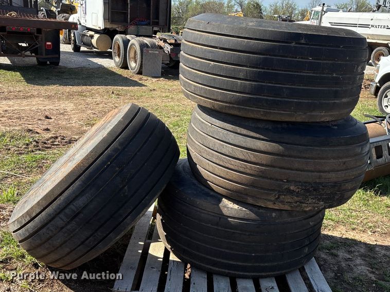 image for item EO4160 (4) 21.5L-16.1 SL airplane tires and wheels