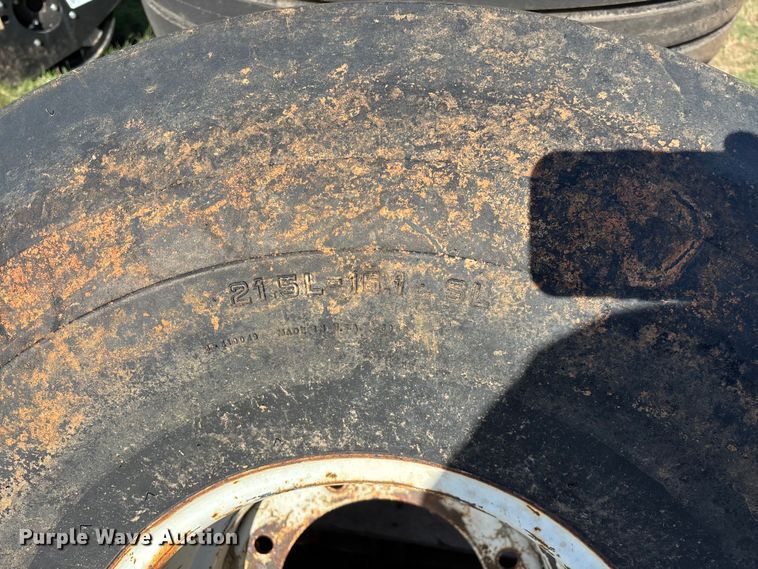 image for item EO4160 (4) 21.5L-16.1 SL airplane tires and wheels