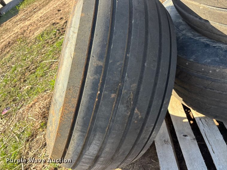 image for item EO4160 (4) 21.5L-16.1 SL airplane tires and wheels