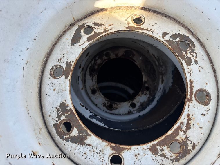 image for item EO4160 (4) 21.5L-16.1 SL airplane tires and wheels