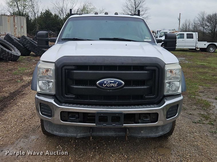 image for item EO7194 2011 Ford F350 flatbed pickup truck