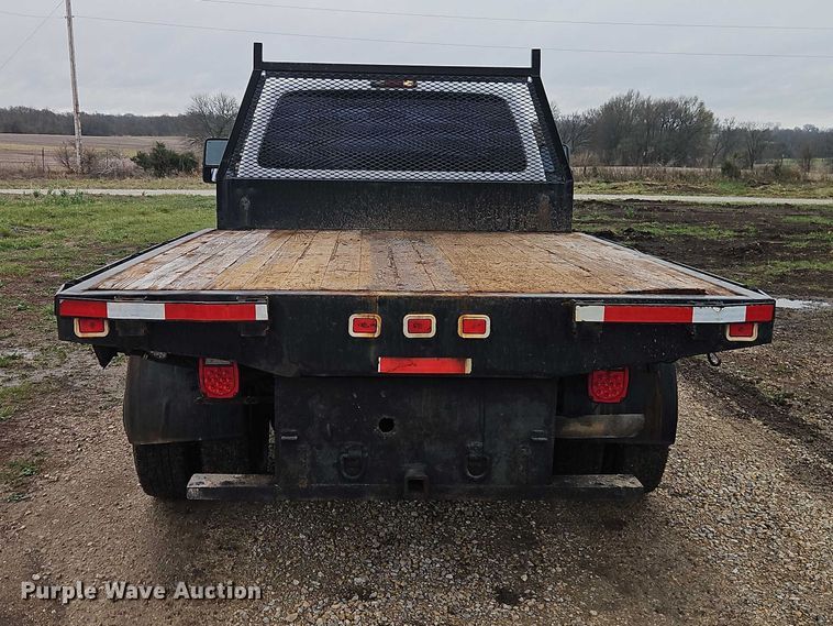 image for item EO7194 2011 Ford F350 flatbed pickup truck