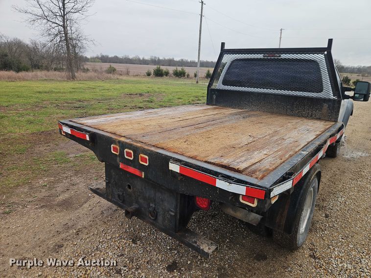 image for item EO7194 2011 Ford F350 flatbed pickup truck