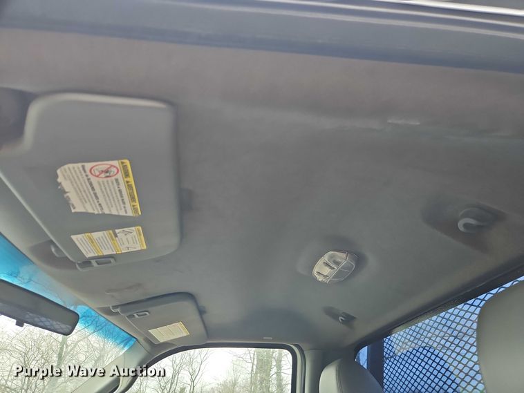 image for item EO7194 2011 Ford F350 flatbed pickup truck