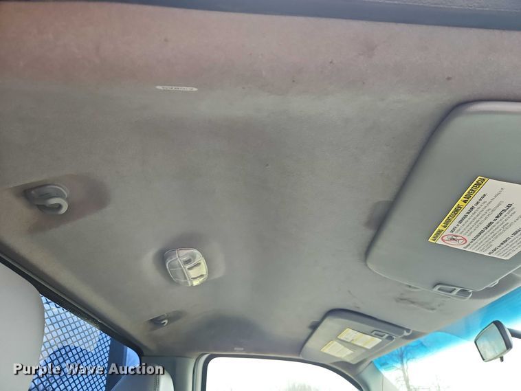 image for item EO7194 2011 Ford F350 flatbed pickup truck