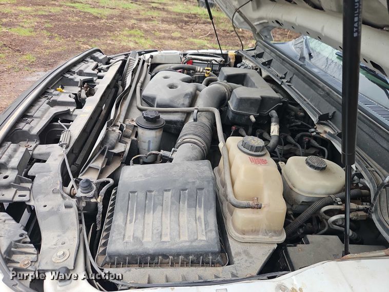 image for item EO7194 2011 Ford F350 flatbed pickup truck