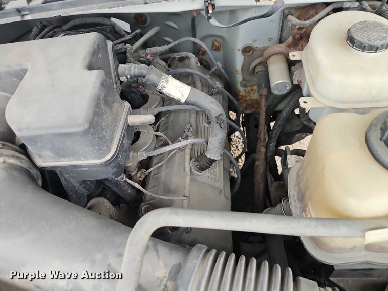 image for item EO7194 2011 Ford F350 flatbed pickup truck