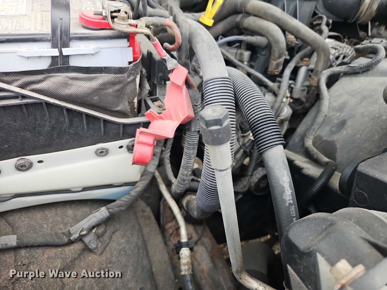 image for item EO7194 2011 Ford F350 flatbed pickup truck