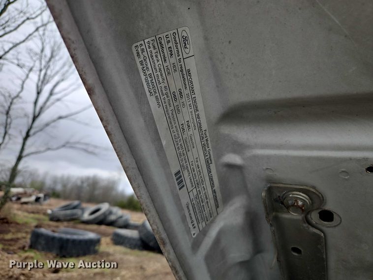 image for item EO7194 2011 Ford F350 flatbed pickup truck