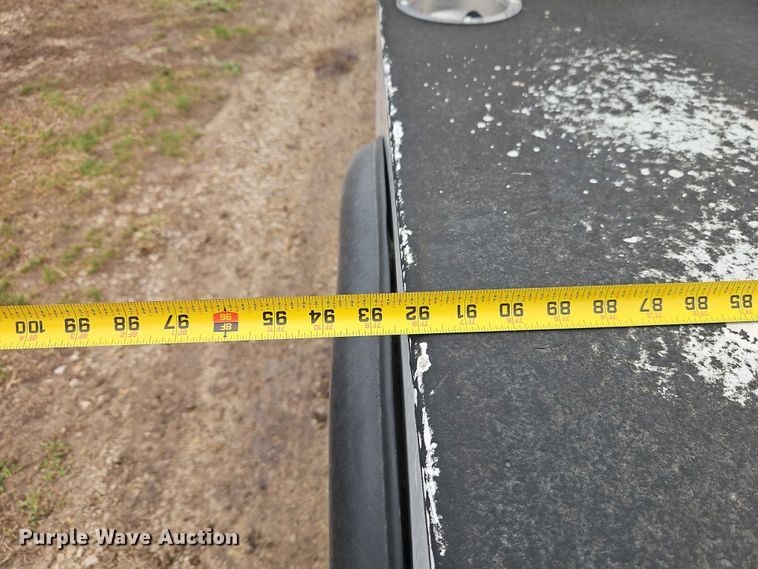 image for item EO7195 2006 Ford F550 Crew Cab flatbed truck