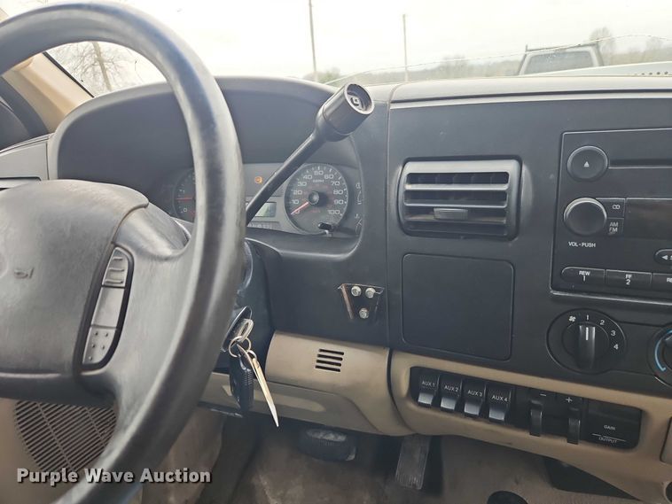 image for item EO7195 2006 Ford F550 Crew Cab flatbed truck