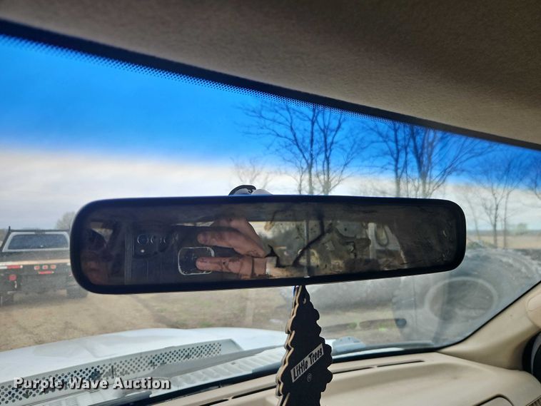 image for item EO7195 2006 Ford F550 Crew Cab flatbed truck