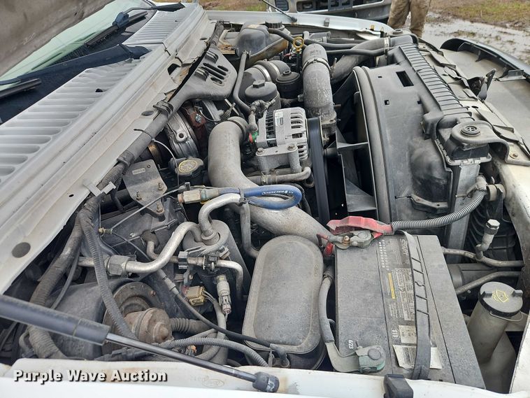 image for item EO7195 2006 Ford F550 Crew Cab flatbed truck