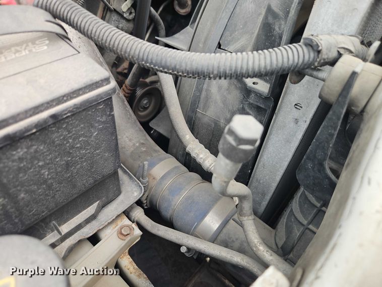 image for item EO7195 2006 Ford F550 Crew Cab flatbed truck