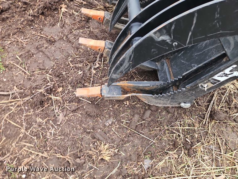 image for item EO7197 Heavy Grass Fork Grapple 78 in skid steer grapple bucket