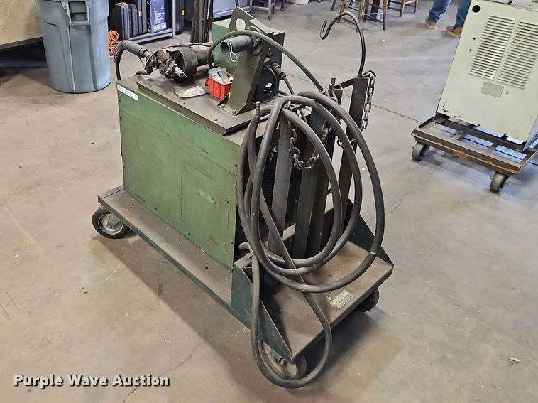 image for item EO7212 Linde VI-235 welder