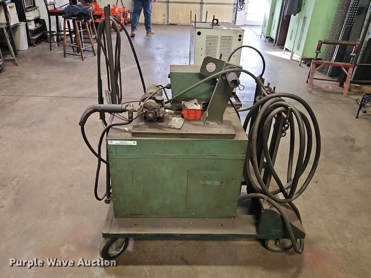 image for item EO7212 Linde VI-235 welder